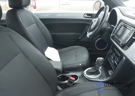 2018 Volkswagen Beetle 2.0T Se из США, поврежденный, VIN 3VWJD7AT8JM711581